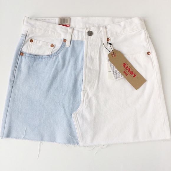 Levi's Dresses & Skirts - ❤️70% OFF!!!!❤️New Levi Deconstructed Denim Skirt